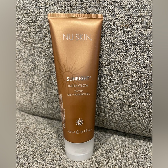 Insta Glow Sunless Tanner - Picture 1 of 6